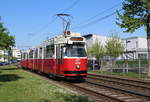 Wien Wiener Linien SL 6 (E2 4090 + c4 14xx) XI, Simmering, Kaiserebersdorf, Svetelskystraße am 20. April 2018.