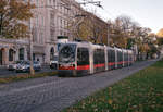 Wien Wiener Linien SL 18 (B 688) XV, Rudolfsheim / Fünfhaus / VII, Neubau, Neubaugürtel am 21.
