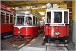 Verschiedene Oldtimerfahrzeuge im Tramwaymuseum Erdberg in Wien.