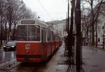 Wien Wiener Linien SL 71 (c5 1507 + E2 4307) I, Innere Stadt, Burgring / Babenbergerstraße (Hst. Burgring) im Februar 2016. - Scan eines Diapositivs. Film: Fuji RXP. Kamera: Konica FS-1.