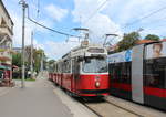 Wien Wiener Linien SL 38 (E2 4015 (SGP 1978) + c5 1415 (Bombardier-Rotax 1978)) XIX, Döbling, Grinzinger Allee / Paradisgasse am 26.