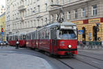 Wien Wiener Linien SL 5 (E1 4538 (Bombardier-Rotax 1974) + c4 1342 (Bombardier-Rotax 1975)) VIII, Josefstadt, Skodagasse / Feldgasse / Florianigasse am 13. Feber / Februar 2019.