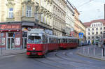 Wien Wiener Linien SL 49 (E1 4528 + c4 1336 (Bombardier-Rotax, vorm.