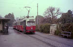 Wien Wiener Stadtwerke-Verkehrsbetriebe / Wiener Linien: Gelenktriebwagen des Typs E1: E1 4520 auf der SL 60 Rodaun (Endstation) am 2. November 1975. - Neuer Scan eines Farbnegativs. Film: Kodak Kodacolor II. Kamera: Kodak Retina Automatic II. 