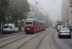 Wien Wiener Stadtwerke-Verkehrsbetriebe / Wiener Linien: Gelenktriebwagen des Typs E1: Motiv: E1 4542 + c4 1365 als SL 49.