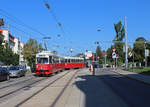 Wien Wiener Stadtwerke-Verkehrsbetriebe / Wiener Linien: Gelenktriebwagen des Typs E1: Am Morgen des 31. Juli 2018 kehrt der E1 4548 mit dem c4 1354 auf der SL 49 nach Ende seines  Morgendienstes  zum Straßenbahnbetriebsbahnhof Rudolfsheim zurück. Auf dem Foto befindet sich die E1+c4-Garnitur in der Linzer Straße / Ecke Hütteldorfer Straße (XIV, Penzing, Oberbaumgarten). - Hersteller und Baujahre der Straßenbahnfahrzeuge: Bombardier-Rotax, vorm. Lohnerwerke, 1975 bzw. 1976.