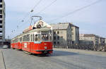 Wien Wiener Stadtwerke-Verkehrsbetriebe SL H2 (L4 591 (SGP 1961) + l3 + l3 (die Bw des Typs l3 (1701 - 1900) wurden in den Jahren 1959 - 1962 von der Karrosseriefabrik Gräf & Stift hergestellt). Ort: III, Landstraße, Hintere Zollamtsstraße / Große Marxerbrücke / Marxergasse. Datum: 2. August 1972. - Neuer Scan eines Farbnegativs. Film: Kodak Kodacolor X. Kamera: Kodak Retina Automatic II  