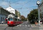 Wien SL 41 (E2 4018 (SGP 1978)) XVIII Währing, Gersthof, Gersthofer Straße / Wallrißstraße / Gentzgasse (Schnellbahnhof Gersthof) am 5. August 2010.