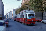 Wien Wiener Stadtwerke-Verkehrsbetriebe (WVB) SL 66 (E1 4862 (SGP 1976)) X, Favoriten,  Neilreichgasse im Juli 1977.