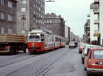 Wien Wiener Stadtwerke-Verkehrsbetriebe (WVB) SL 67 (E1 4696 (SGP 1968)) X, Favoriten, Neilreichgasse im Oktober 1979.