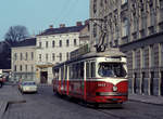 Wien Wiener Stadtwerke-Verkehrsbetriebe (WVB) SL 9 (E 4443 (Lohnerwerke 1964)) XVIII, Währing, Weinhaus, Simonygasse am 28. Jänner 1974. - Scan eines Diapositivs. Film: Kodak Ektachrome. Kamera: Minolta SRT-101.