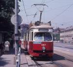 Wien Wiener Stadtwerke-Verkehrsbetriebe (WVB) SL 18 (E1 4821 (SGP 1974)) III, Landstraße, Landstraßer Gürtel / Fasangasse im Juli 1975.