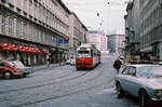 Wien Wiener Stadtwerke-Verkehrsbetriebe (WVB) SL B (E1 4744 (SGP 1971)) II, Leopoldstadt, Aspernbrückengasse im Juli 1977. - Scan eines Diapositivs. Kamera: Leica CL.