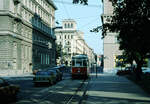 Wien Wiener Stadtwerke-Verkehrsbetriebe (WVB) SL D (L4 599 (SGP 1961)) IX, Alsergrund, Schlickplatz / Maria-Theresien-Straße im Juli 1977. - Scan eines Diapositivs. Kamera: Leica CL.