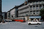 Wien Wiener Stadtwerke-Verkehrsbetriebe (WVB) SL H2 (l(3) 1729 (Karrosseriefabrik Gräf & Stift 1960)) III, Landstraße, Rasumofskygasse im Juli 1977. - Scan eines Diapositivs. Kamera: Leica CL.