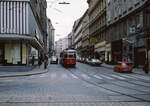 Wien Wiener Stadtwerke-Verkehrsbetriebe (WVB) SL 5 (L3 472 (Lohnerwerke 1958, Umbau aus L2 2594)) VIII, Josefstadt, Blindengasse / Lerchenfelder Straße im Juli 1977. - Scan eines Diapositivs. Kamera: Leica CL.