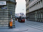 Wien Wiener Stadtwerke-Verkehrsbetriebe (WVB) SL 8 (E1 4806 (SGP 1973)) Theresienbadgasse / Hufelandgasse im Juli 1977. - Scan eines Diapositivs. Kamera: Leica CL.