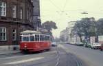 Wien WVB SL 65 (T2 431) Windtenstrasse / Raxstrasse im Oktober 1978.