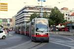 Wien Wiener Linien SL 31 (B 688) Floridsdorf, Schlosshofer Strasse / Franz-Jonas-Platz am 8. Juli 2014.