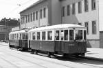 VEF m3 5376, gezogen vom VEF M 4149 als Zubringer zum Wiener Tramwaytag am 25.April 2015 in der Haltestelle Fickeystraße.