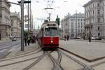 Wien Wiener Linien SL 1 (E2 4027) Schwarzenbergplatz am 1.