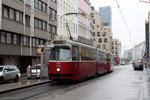 Wien Wiener Linien SL 18 (E2 4312) Landstraße, Erdbergstraße am 18. Februar 2016.