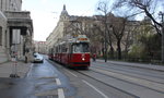Wien Wiener Linien SL 2 (E2 4065) Innere Stadt, Rathausplatz am 24.