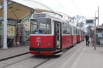 Wien Wiener Linien SL 18 (c5 1494 + E2 4318) Neubaugürtel (Hst. Urban-Loritz-Platz) am 16. Februar 2016.