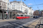 Wien Wiener Linien SL 2 (E2 4066 + c5 1466) Innere Stadt, Parkring (Hst. Stubentor) am 20. Febr.2016.