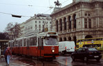 Wien Wiener Linien SL D (E2 4025 + c5 1425) Innere Stadt, Opernring / Kärntner Straße am 19. Februar 2016. - Scan von einem Diapositiv. Film: Fuji RXP. Kamera: Konica FS-1.