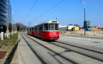 Wien Wiener Linien SL D (c5 1418 + E2 4018) Favoriten, Canettistraße am 20. März 2016.