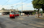 Wien Wiener Linien SL 60 (E2 4039 + c5 1439) Hietzing (13. (XIII) Bezirk), Kennedybrücke (U-Bahnstation Hietzing) / Schönbrunner Schloßstraße / Hietzinger Hauptstraße am 25. Juli 2016.