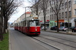 Wien Wiener Linien SL 67 (E2 4073) Favoriten (10. (X) Bezirk), Favoritenstraße am 16. Februar 2016.