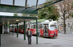 Wien Wiener Stadtwerke-Verkehrsbetriebe: Als es in Wien noch dreistellige Liniennummern gab: SL 331 (E1 4511) hält im Juli 1982 an der Endstation Schottenring (Einstiegstelle).