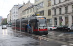Wien Wiener Linien SL 33 (A 5) XX, Brigittenau, Jägerstraße / Wallensteinplatz (Hst. Wallensteinplatz) am 18. Oktober 2016.