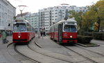 Wien Wiener Linien SL 2 (E2 4055 + c5) / SL 33 (E1 4776) XX, Brigittenau, Friedrich-Engels-Platz am 21. Oktober 2016.
