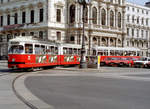 Wien WVB SL D (E1 4840 + c4 1354) I, Innere Stadt, Schwarzenbergplatz / Ring im Juli 1992.
