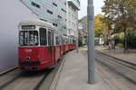 Wien Wiener Linien SL 30 (c4 1328 + E1 4786) XXI, Floridsdorf, Linke Nordbahnstraße (Hst. Franz-Jonas-Platz-Schleife) am 21. Oktober 2016.