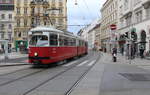 Wien Wiener Linien SL 49 (E1 4554 + c4 1351 (beide: Bombardier-Rotax, vorm.