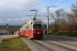 Wien Wiener Linien SL 26 (E1 4861 (SGP 1976) + c4 1342 (Bombardier-Rotax, vorm. Lohnerwerke 1975)) XXII, Donaustadt, Aspern, Hausfeldstraße am 29. November 2019.