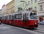 Wien Wiener Linien SL 5 (E2 4075 + c5 1475) XX, Brigittenau, Wallensteinstraße / Jägerstraße (Hst. Wallensteinplatz) am 30. November 2019.