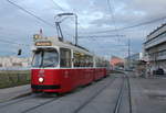 Wien Wiener Linien SL 11 (E2 4314 (Bombardier-Rotax, vorm. Lohnerwerke, 1986) XI, Simmering, Kaiserebersdorf, Hst. Leberberg (Svetelskystraße / Leberberg / Rosa-Jochmann-Ring / Lichnowskygasse) am 29. November 2019. 
