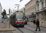 Wien Wiener Linien SL 10 (ULF A1 104) XIV, Penzing, Breitensee, Breitenseer Straße (Hst. Hütteldorfer Straße) am 17. Oktober 2019.