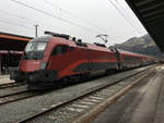 1116 220 mit dazupassender RailJet Garnitur wartet auf dem Abstellgleis in Ötztal Bahnhof. Grund dafür war die Arlbergsperre am 01.04.2018.
