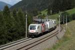 Die BB 1116 264 werbend fr den Radiosender  3  bespannt am 31.08.13 eine RoLa von Wrgl zum Brenner.