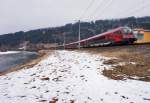 railjet 632 (Lienz - Wien Hbf), am 23.2.2016 bei der Durchfahrt in Berg im Drautal.