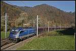 1216 233 mit Railjet zwischen Bruck/Mur und Pernegg am 31.10.2018.