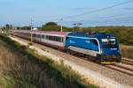 1216 250 ist mit dem EC 279 von Prag nach Wien Meidling unterwegs. Helmahof, am 22.08.2014.