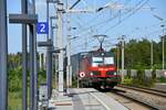 FOX Rail Vectron 193 966 mit einem KLV-Zug Richtung Ungarn am 20.09.2023 in Lanzendorf-Rannersdorf.