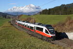 4024 120 mit Fahrtziel  Schwarzach/St. Veit  am 23. November 2023 bei Fieberbrunn.